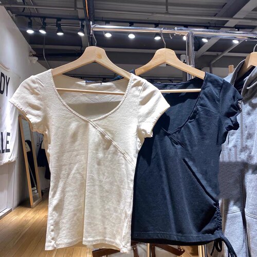 Brandy Girl新式复古v领花边系带上衣bm打底衫修身纯棉短袖t恤女