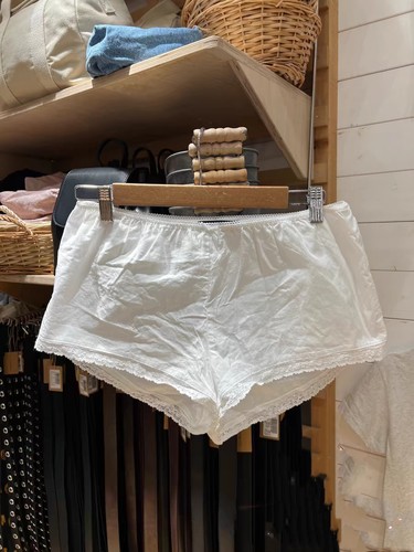 美式辣妹蕾丝显腿长休闲短裤女