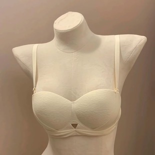 性感无痕半杯内衣女无钢圈聚拢小胸显大圆圆杯上托收副乳文胸套装