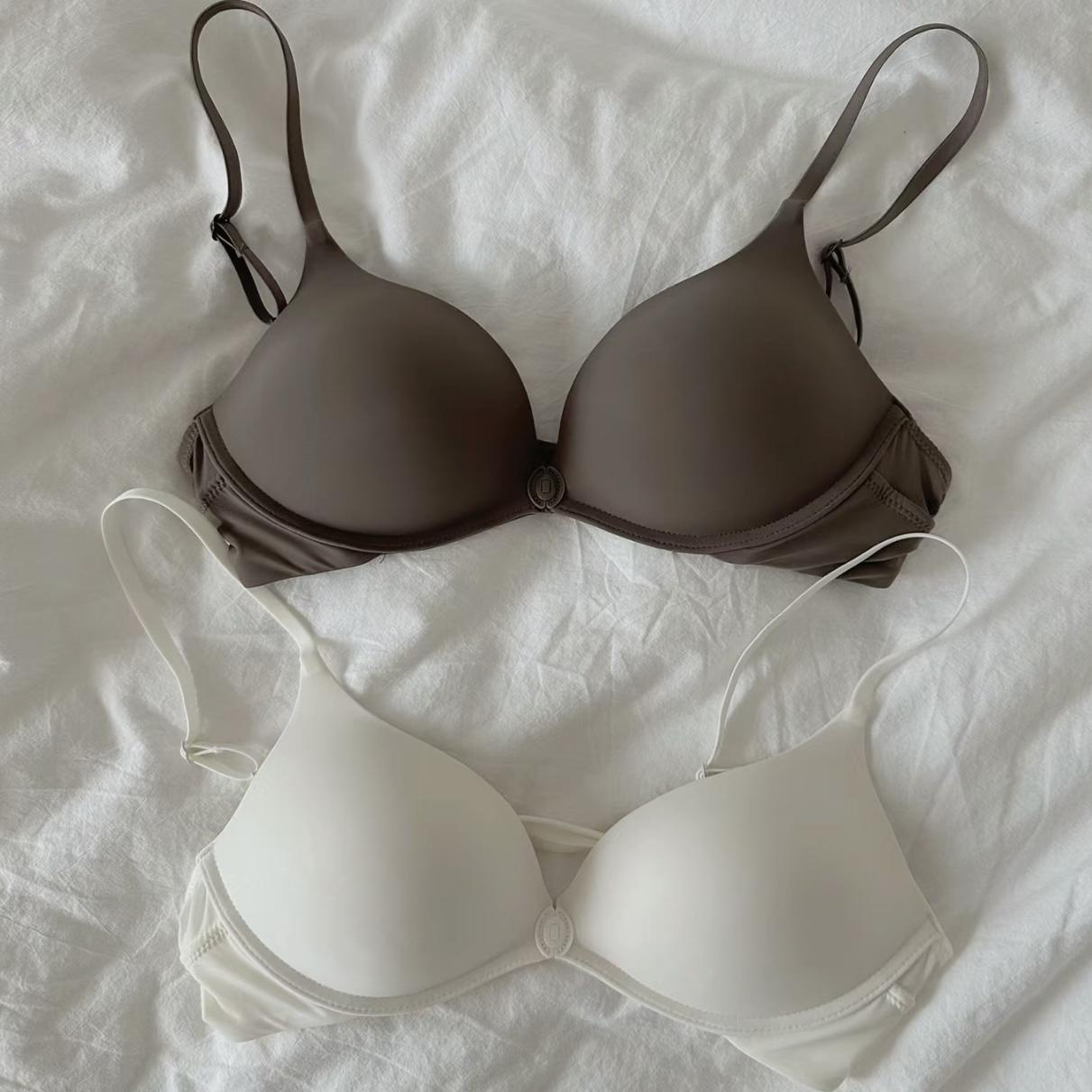 轻薄无痕前扣内衣女小胸聚拢性感美背一片式无钢圈深v女士文胸罩