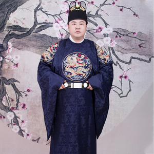 君御明制圆领袍男士汉服红色中式婚服宽松大襟团龙纹补服秋冬季