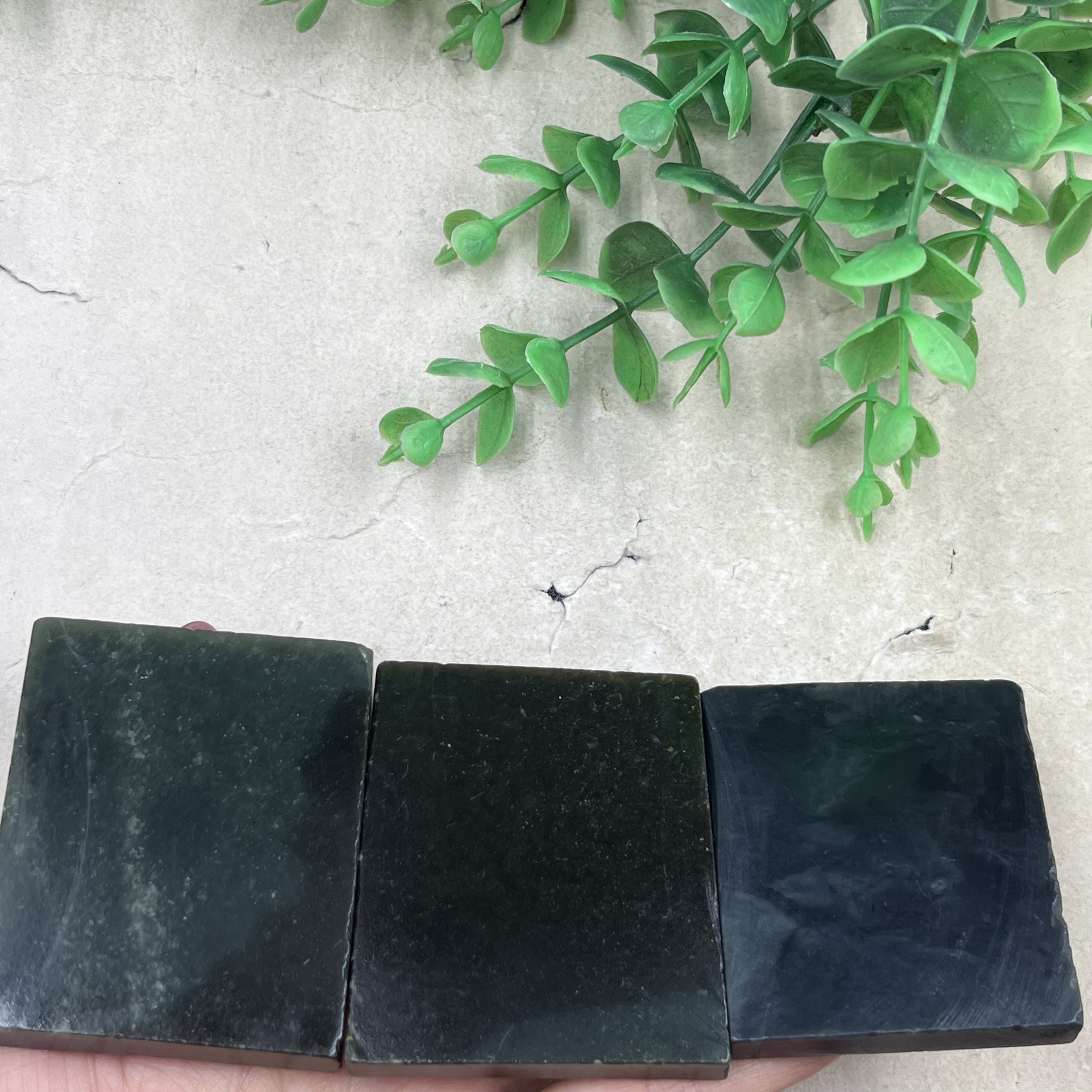 新疆和田玉青玉且末青花籽大牌子边角料玉石料下脚料挂件