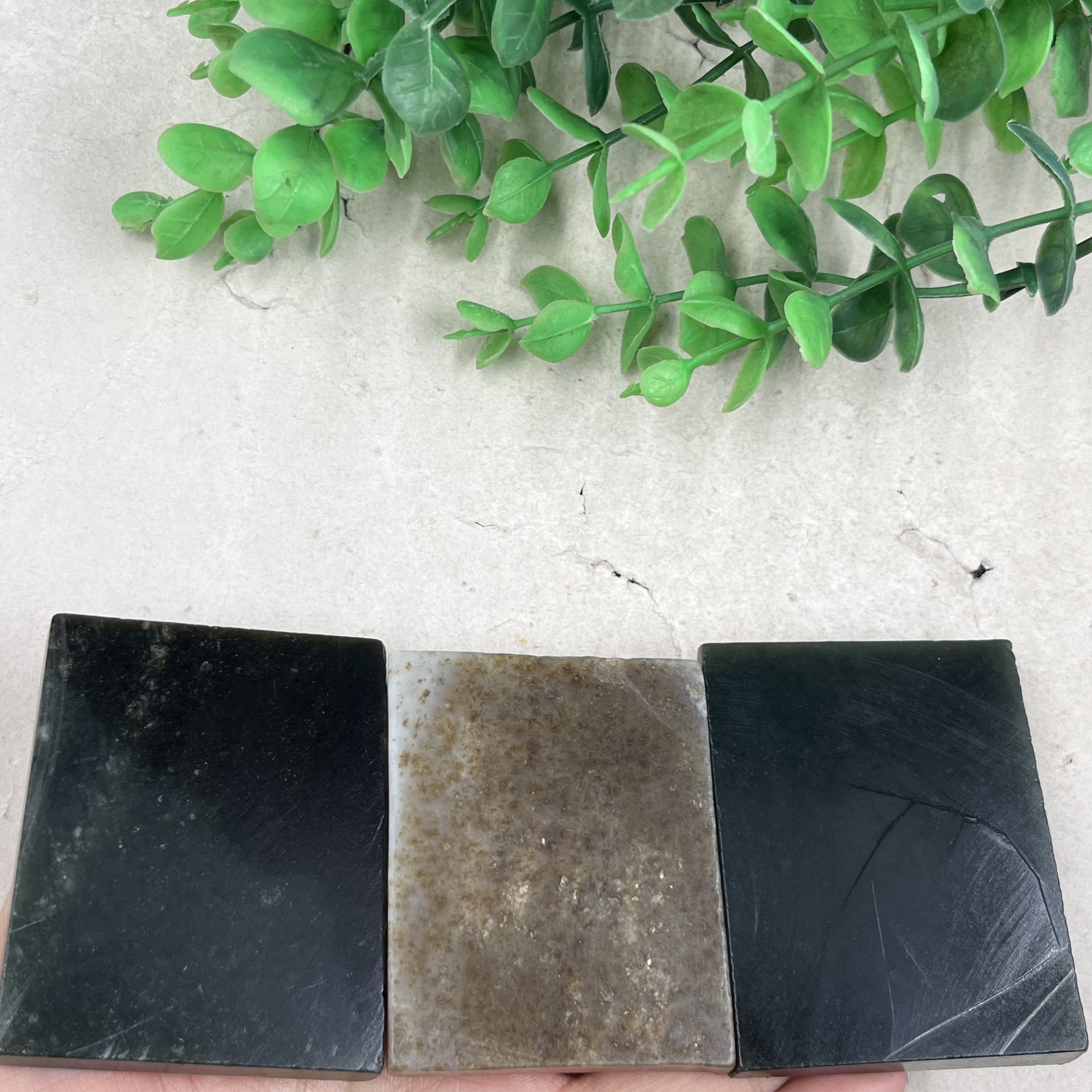 3件价新疆和田玉糖青玉且末牌子刮痧板边角料玉石料下脚料包邮t