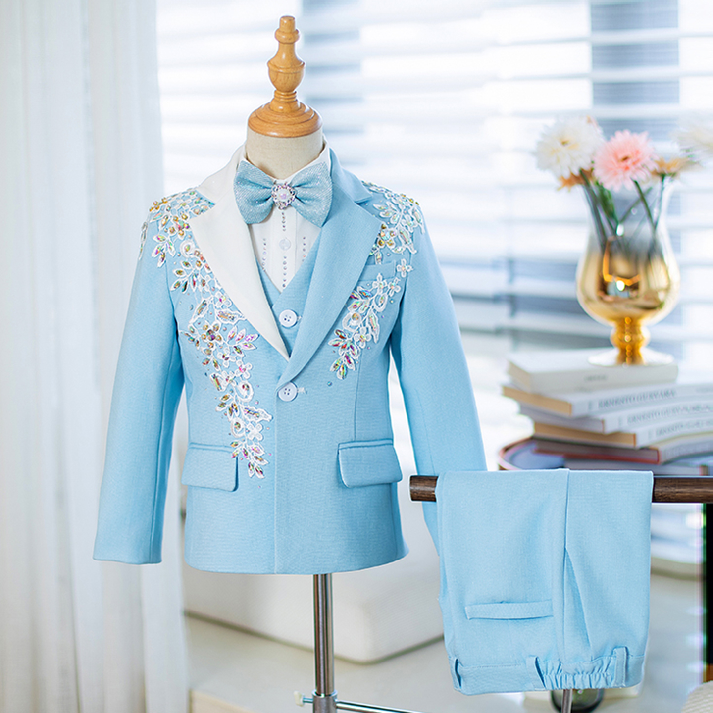 儿童西装套装男童2025新款走秀西服外套花童礼服主持人钢琴演出服