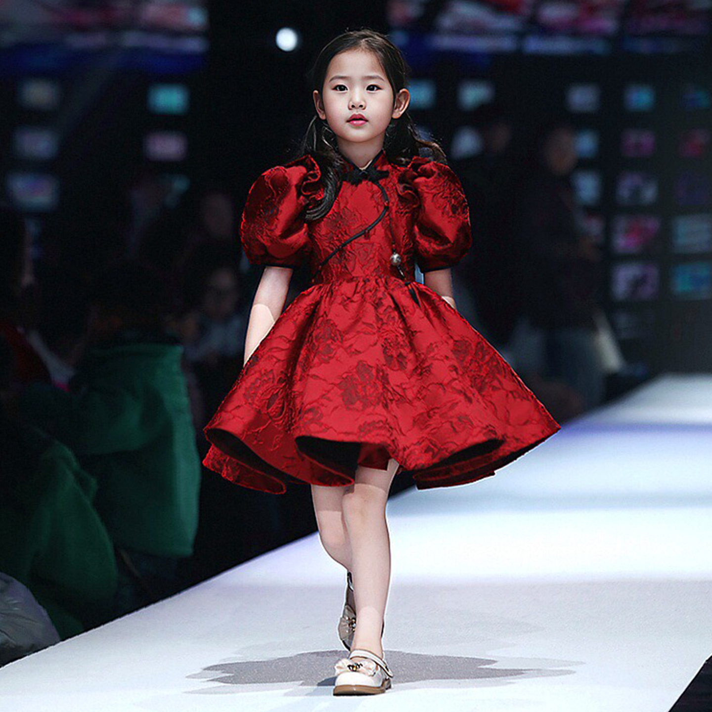 女童礼服高端周岁生日红色