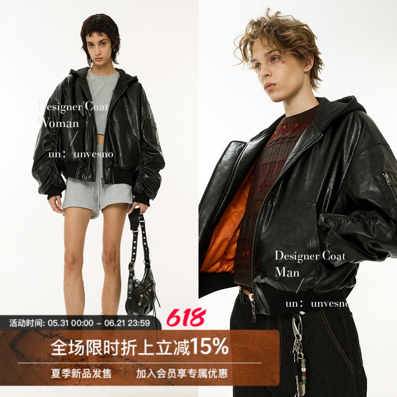 Unvesno (UN) 短款廓形柔光油蜡皮刺绣保暖飞行皮革连帽夹克棉服