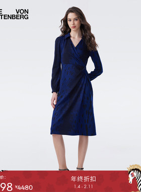 [提花工艺]DVF2025秋冬新款海军蓝小鹿纹针织长袖连衣裙DL3T011