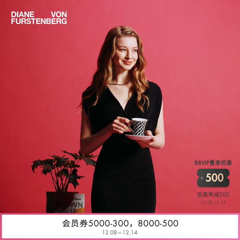 DVF曜石黑V领哑光针织连衣裙