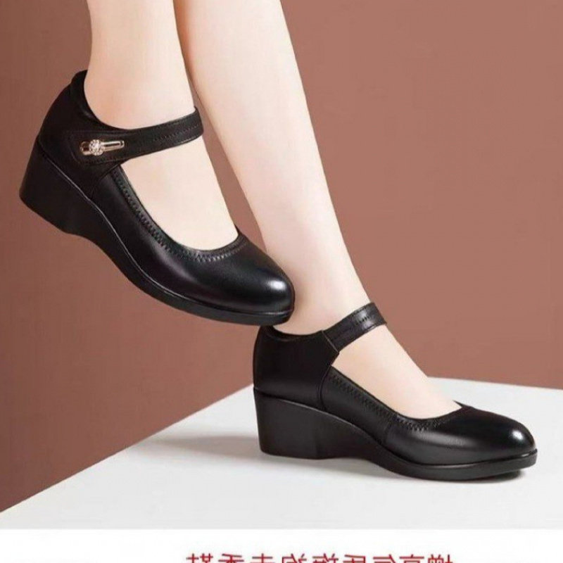 软皮旗袍模特走秀鞋女中老年防滑妈妈鞋圆头白色坡跟中跟软底单鞋