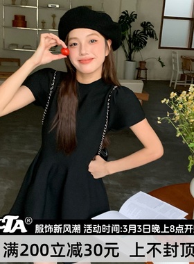 NCTA夏季高级感针织短袖连衣裙女小个子收腰显瘦感蓬蓬气质小黑裙