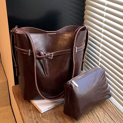 时尚水桶包包斜挎包女大容量通勤