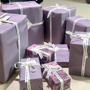 结婚礼盲盒包装纸生日礼物紫色奖品礼品大尺寸花束纯色的油画鲜花