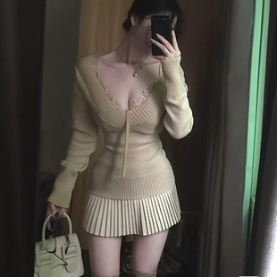 秋冬装搭配一整套辣妹纯欲风高级感御姐独特绝美上衣短裙三件套装