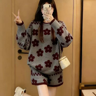 冬装搭配一整套韩系氛围感炸街独特漂亮巨好看针织毛衣短裤套装女