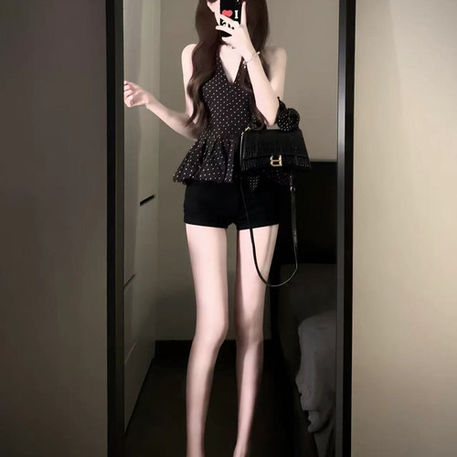 御姐轻熟性感辣妹纯欲风