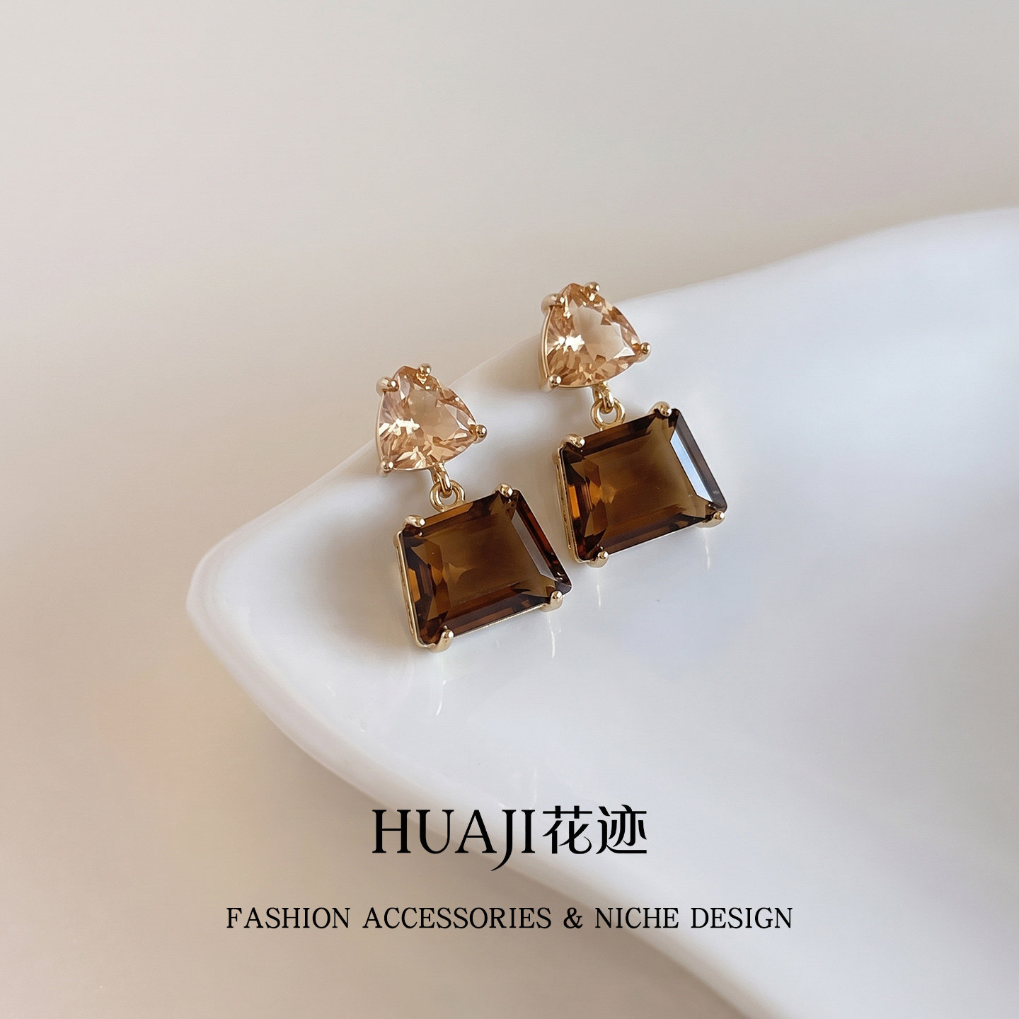 花迹轻奢方形琥珀色耳环女高级感金色耳坠气质百搭几何造型耳饰