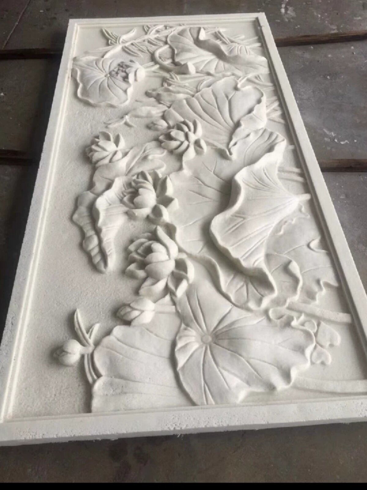 定制砂岩浮雕荷花鲤鱼玻璃钢别墅外墙挂画外墻装饰画水泥制作铸铜