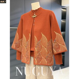 中老年针织衫女两件套奶奶装冬装新款时尚婆婆装大码妈妈毛衣套装