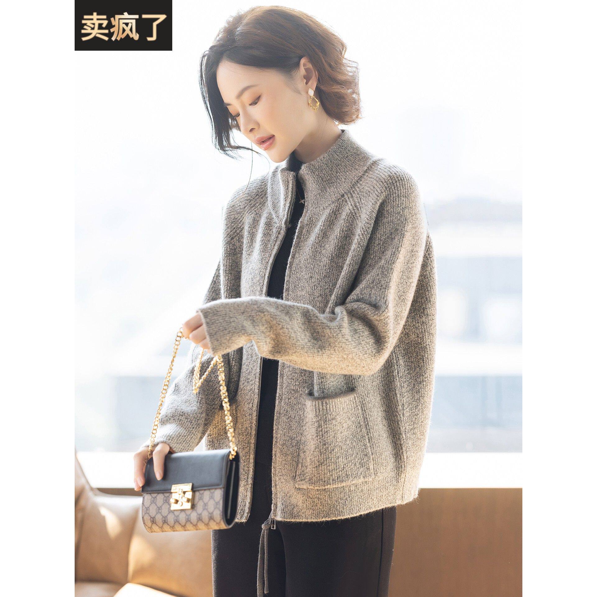 年轻妈妈秋冬外套2025新款冬装洋气休闲夹克中老年妇女时尚上衣服