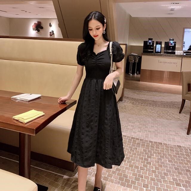 一字肩v领收腰显瘦连衣裙女夏潮露肩小清新压褶性感裹胸礼服裙子
