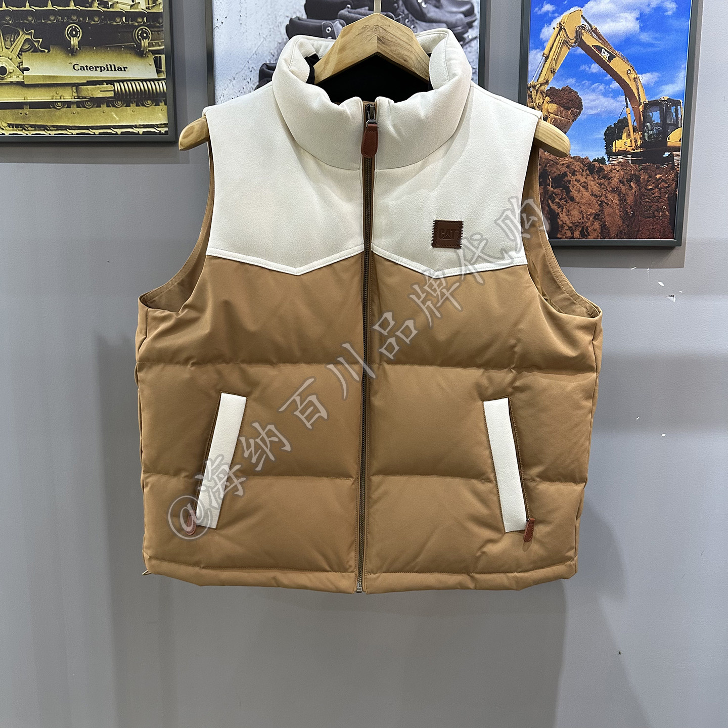 CAT卡特女款2025冬款运动休闲立领保暖羽绒服马甲CO3VEW3W761