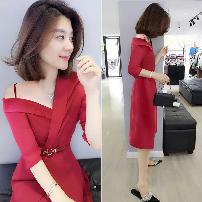 法式车厘子红v领晚礼服性感吊带露肩中袖连衣裙2020秋新款女装潮