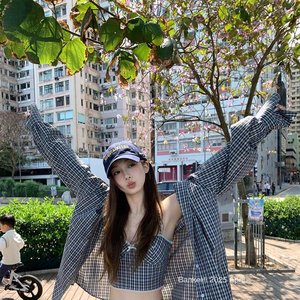 板栗可可Bankelili4.8/20点 菲林假日 慵懒格子衬衫吊带+短裤套装