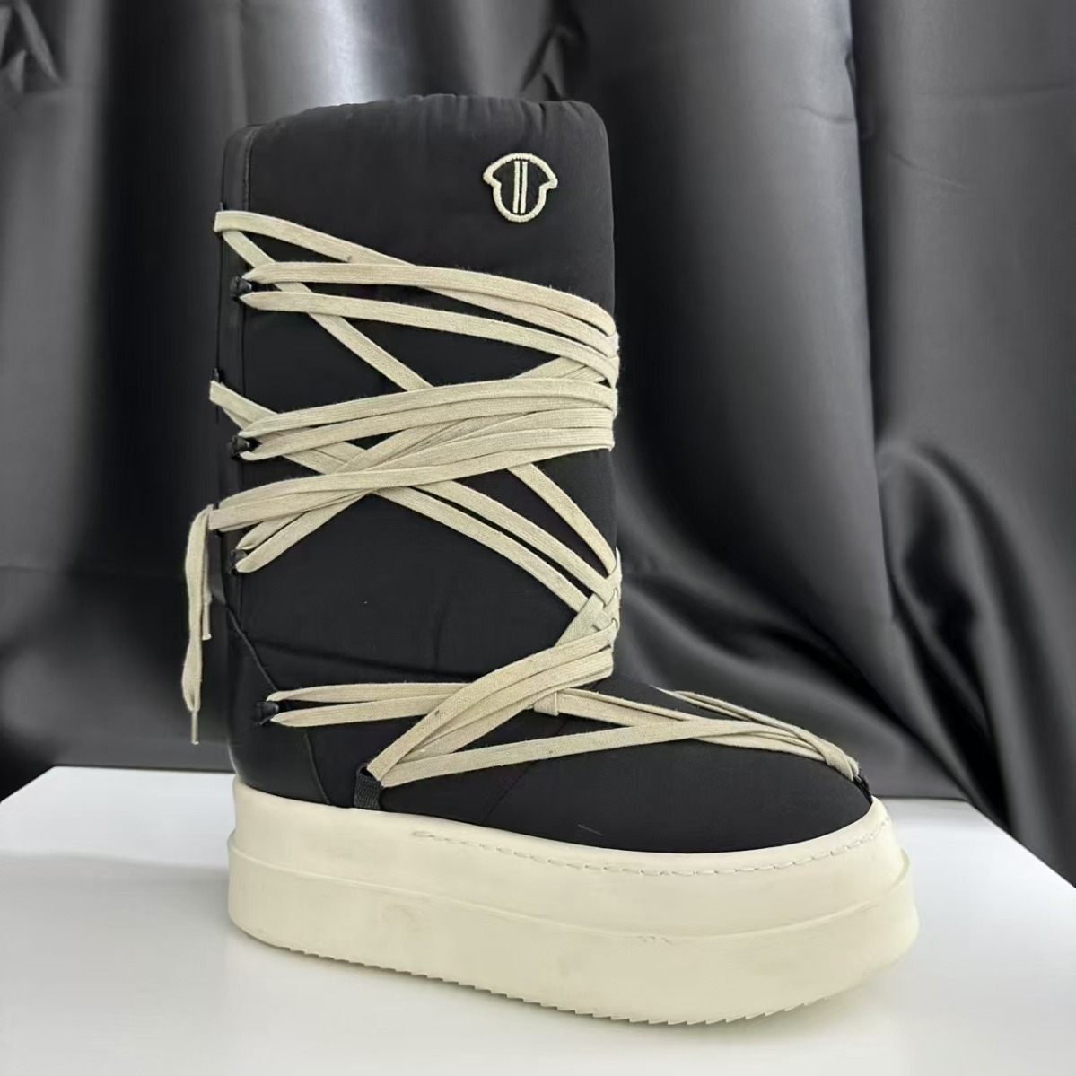 雪地靴冬季羽绒防寒防水厚底靴创意时尚绑带暗黑潮鞋爆款百搭真皮