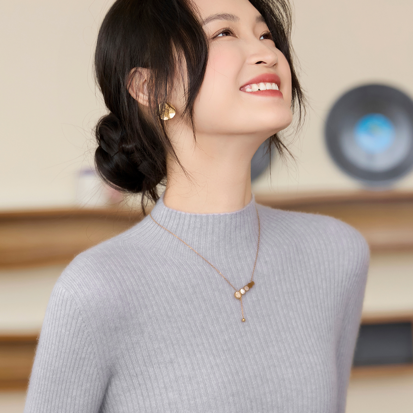 高级感一线成衣半高领毛衣女秋冬内搭紧身时尚修身显瘦针织打底衫