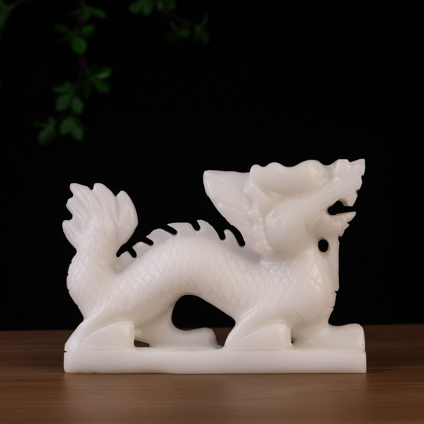 天然白玉龙摆件玉石龙石雕摆件龙生肖白龙聚宝盆办公室酒柜装饰品