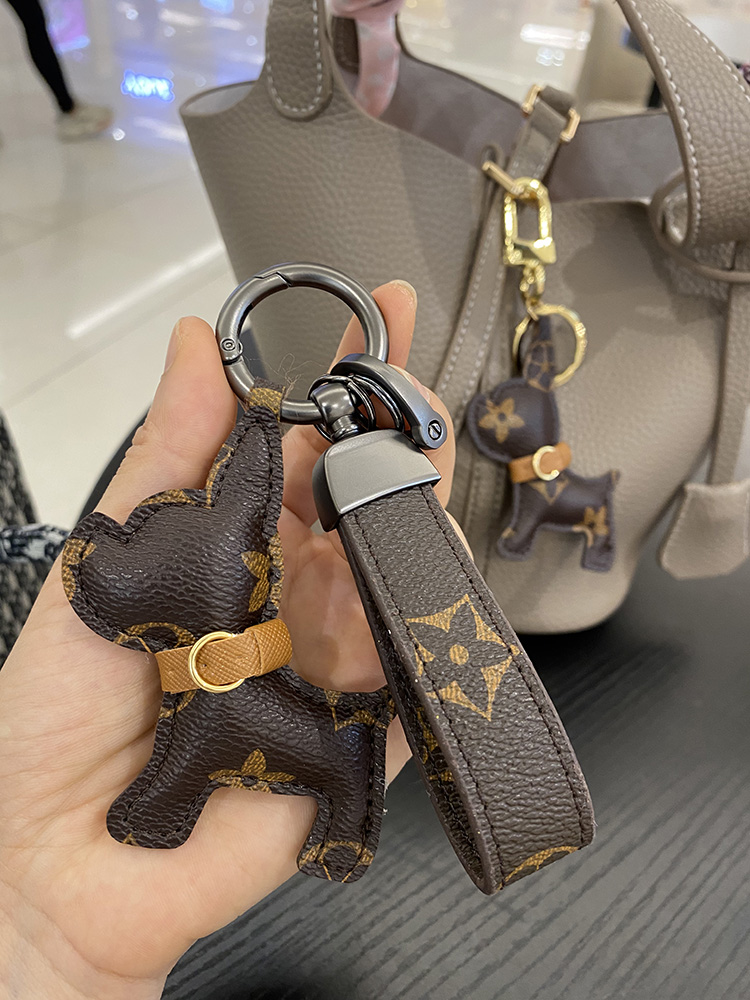 lv&gedete 狗狗挂件法斗玩偶公仔车钥匙扣可爱情侣礼物包包配饰品