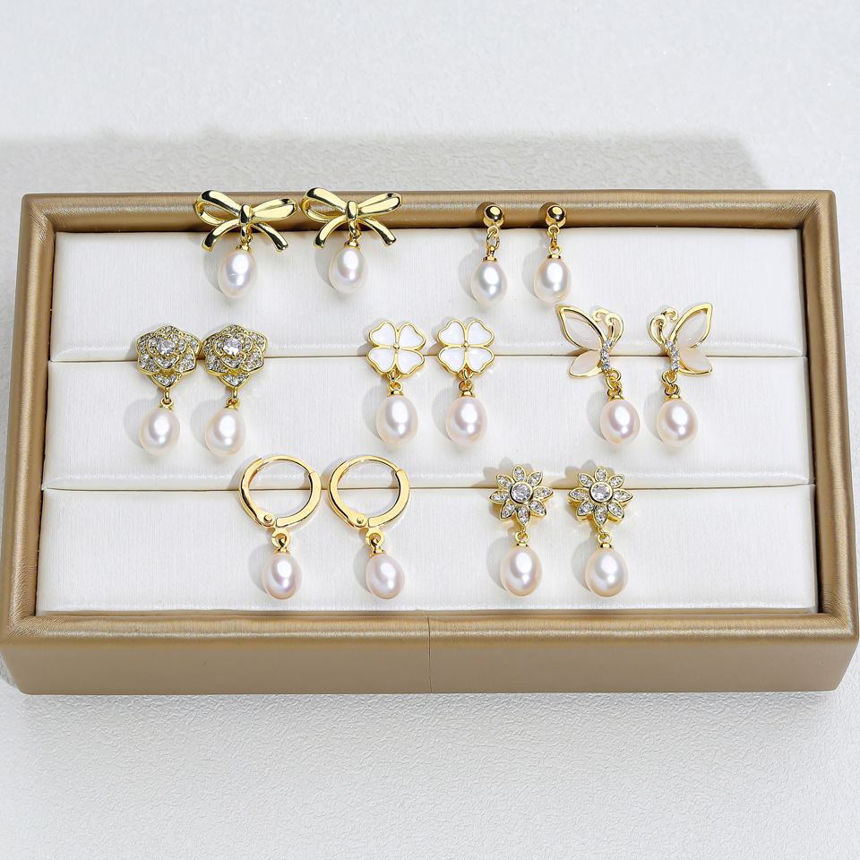 米形淡水珍珠四叶草耳饰