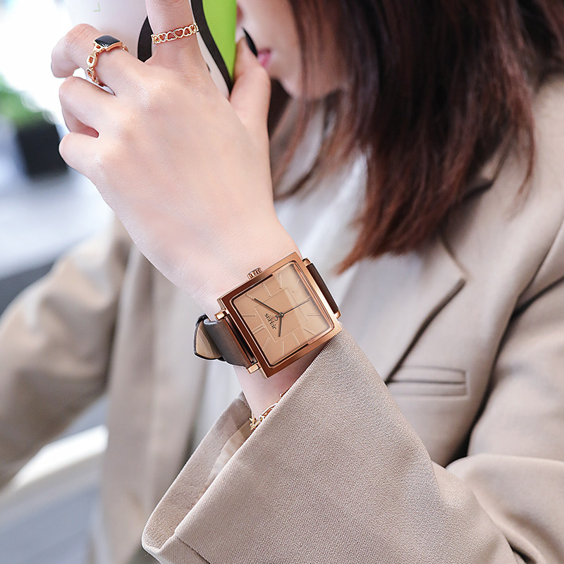 手表女时尚潮流小众简约情侣真皮高级感女士款防水方形霸气石英表