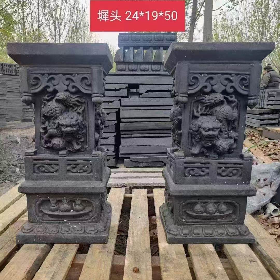 中式门楼砖雕门神牡丹狮图片