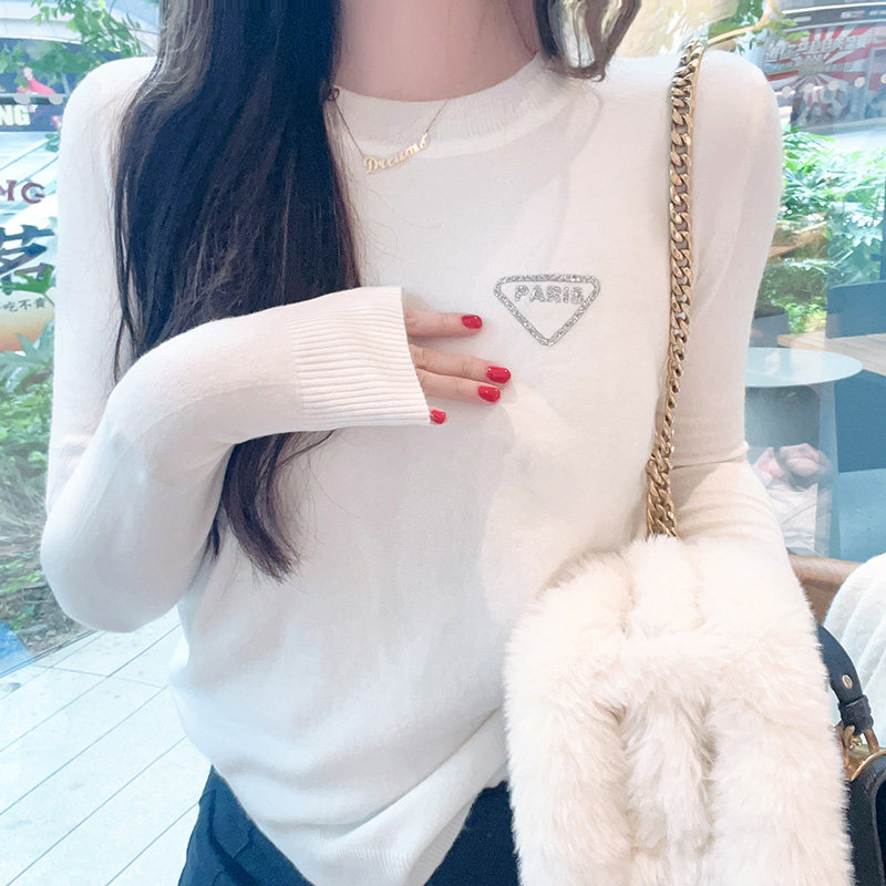 欧货2025秋冬新品圆领套头时尚针织衫外穿内搭打底衫白色毛衣女