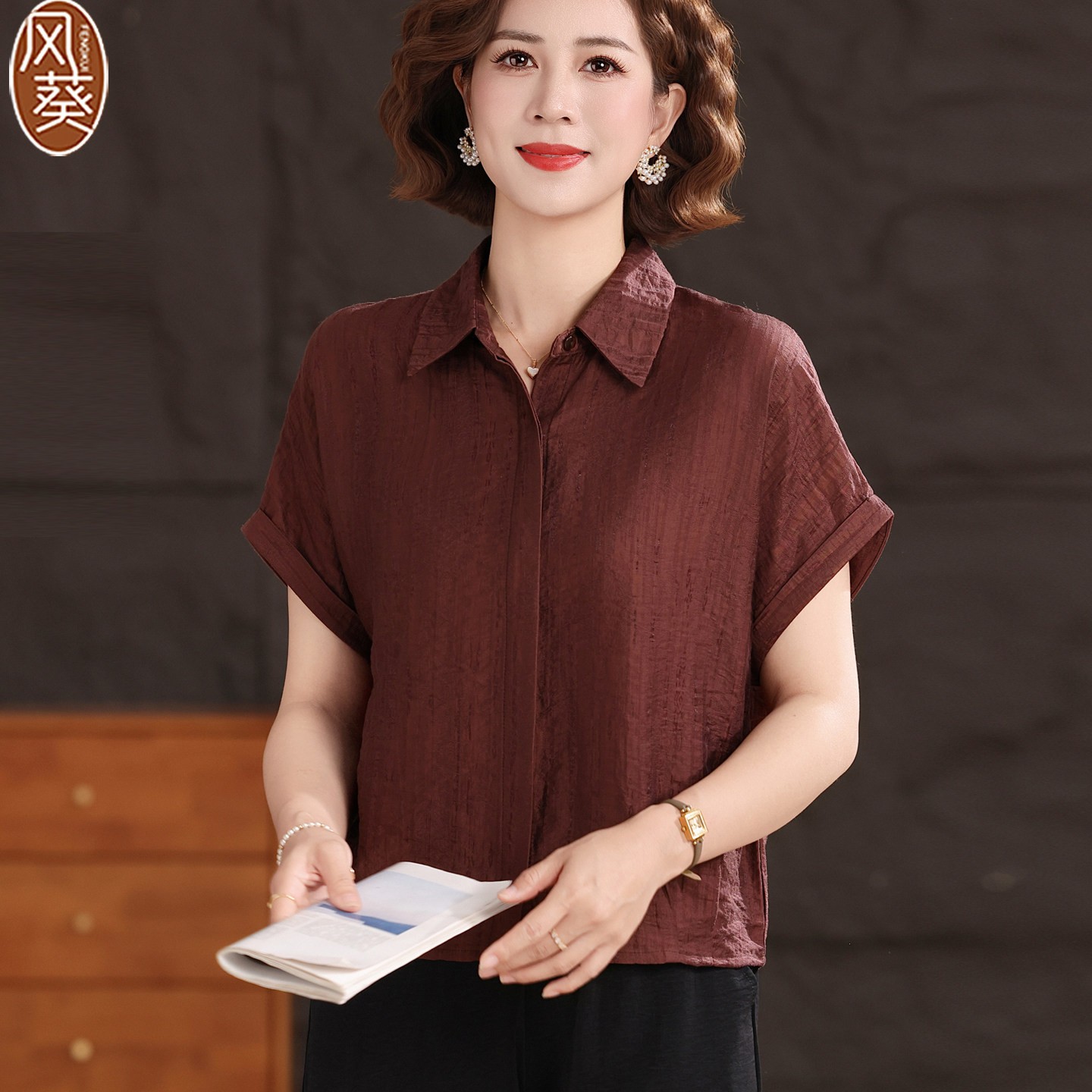 中年妈妈夏天丝棉麻亚麻上衣女年轻套装高端2026新款洋派短款衬衫