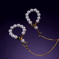 1 пара жемчужных кандалов + 2 цепочки.