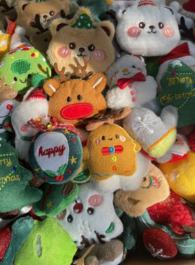 圣诞节毛绒胸针圣诞树麋鹿圣诞老人徽章包包毛衣围巾别针玩偶配饰