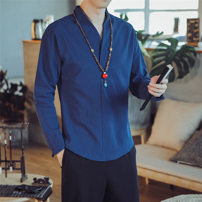 男青年长袖汉服中国风