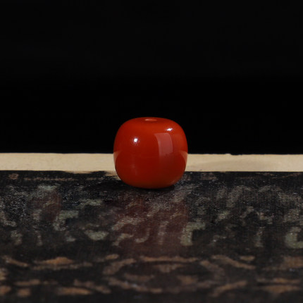 四川南红玛瑙柿子红老型珠桶珠直径8mm对孔7mm亮光老形珠 176号