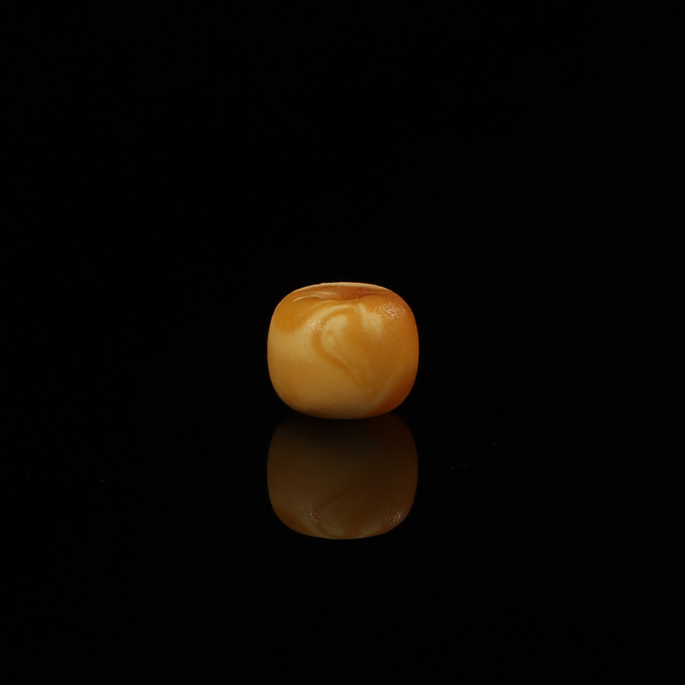天然琥珀原石老蜜蜡老型珠LL66