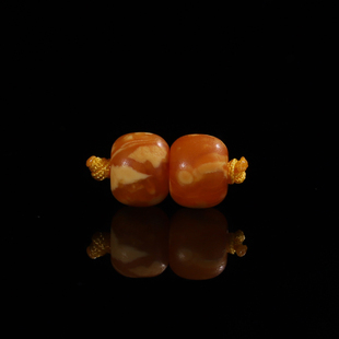 云端级老蜡妖花老型珠一对毕业级老蜜蜡直径8.1mm 对孔6.3mm183号