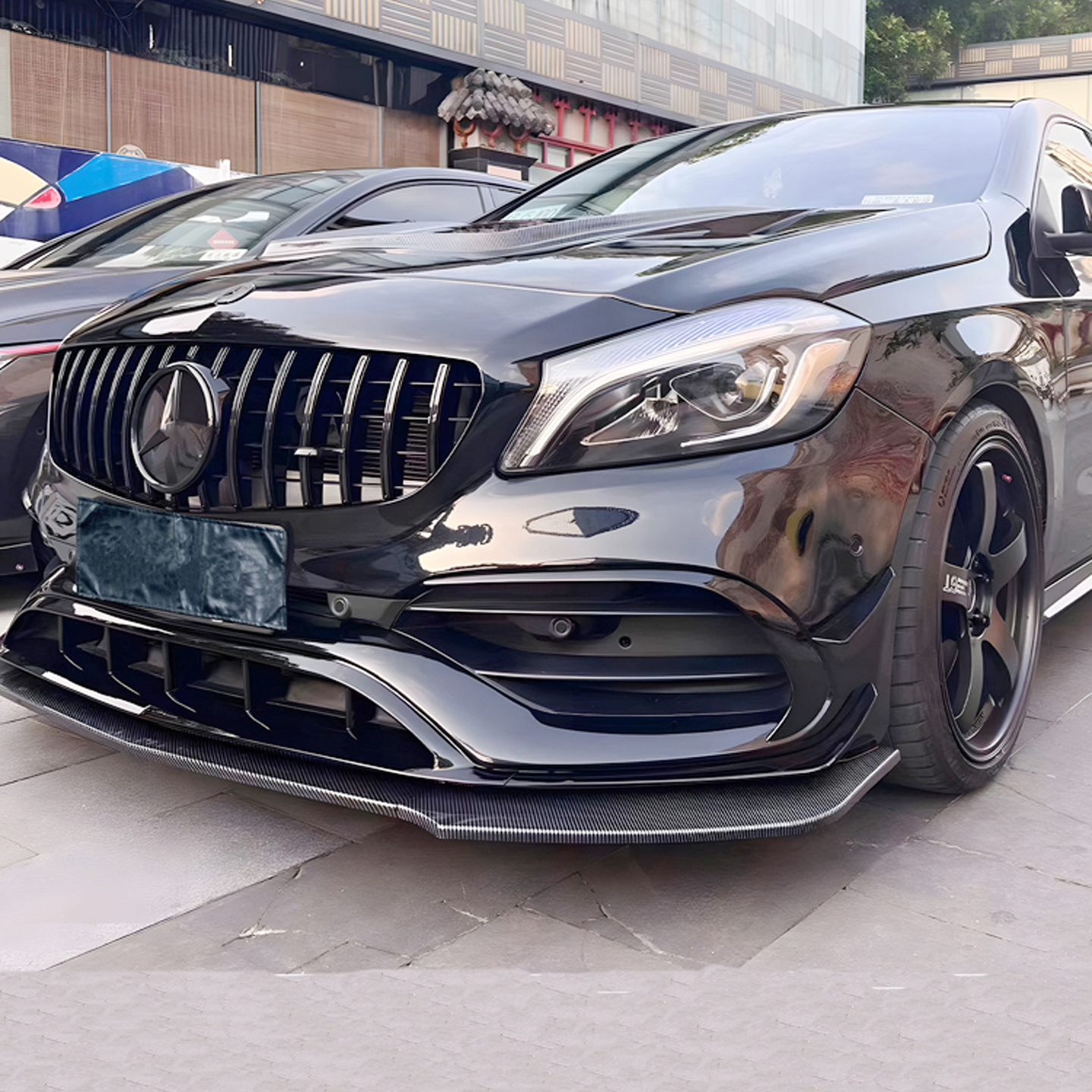 奔驰A改装AMG前风刀前唇尾翼后唇