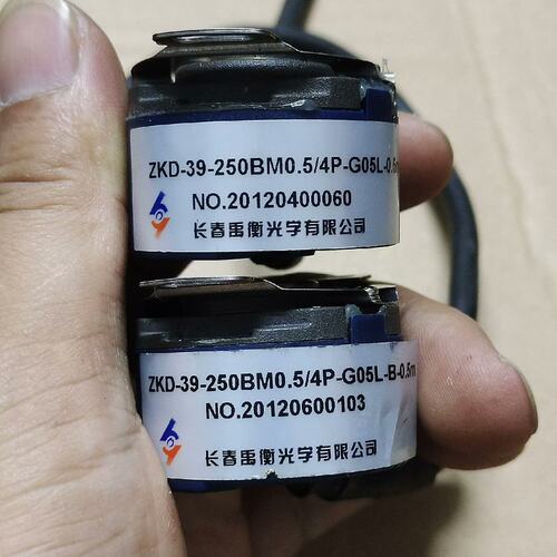 -G05L-B-ZKD-39-100BM0.5/4P-G05L-B-ZKD-39-500BM0.5/4P-G05L-B-
