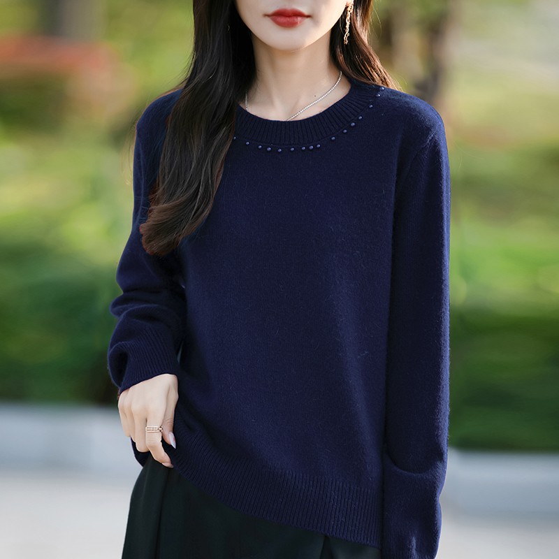 宽松短款灰色钉珠打底衫女2025新款秋冬洋气内搭大码女装针织毛衣