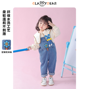 女童胸前小花牛仔背带裤秋季2026新款儿童洋气百搭女宝宝春秋长裤