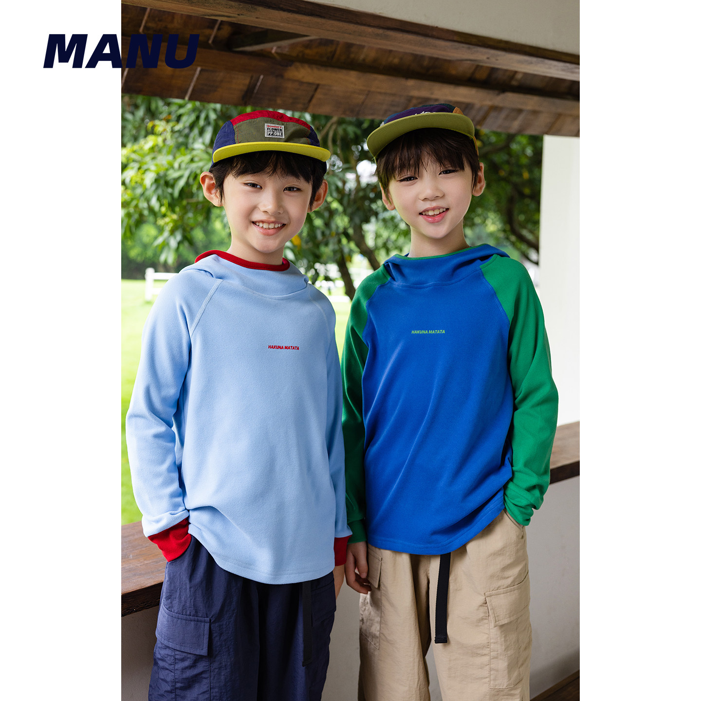 加绒保暖 MANUKIDS童装男童26秋冬撞色字母中大童打底衫连帽卫衣