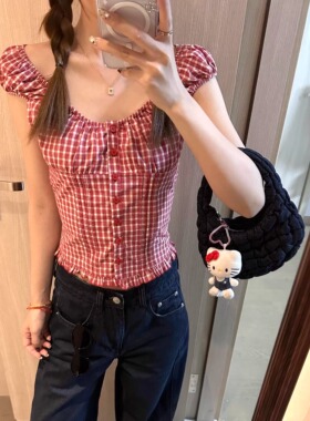 韩系复古红白格纹修身短袖衬衫一字肩两穿女夏季新款百搭露肩上衣