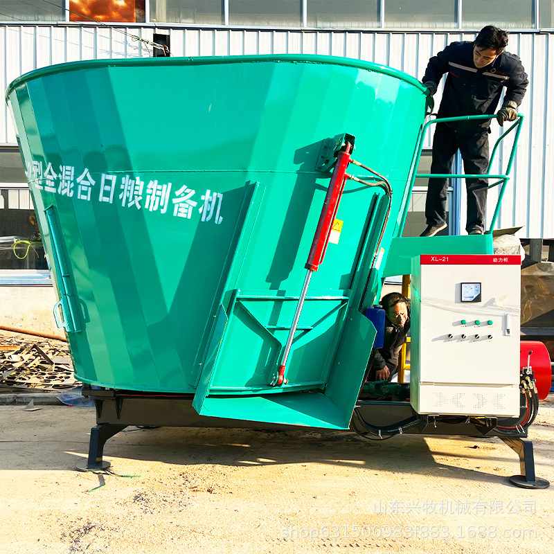 双轴牛羊饲料搅拌机卧式养殖场干湿草料混料机5立方双绞龙搅草机
