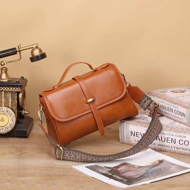 新品 头层植鞣牛皮剑桥包邮差包2023新款女包手提休闲单肩斜挎包,箱包皮具/热销女包/男包,腋下包,淘宝优惠券,粉丝福利购,淘宝优惠卷